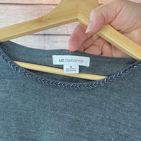 Ladies sized medium sweater by Liz Claiborne - Picture 7 of 7